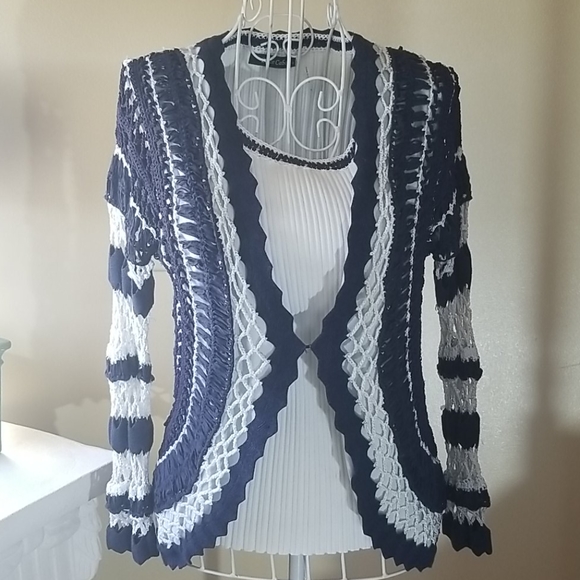 Gorgeous Dolce Cabo sweater duo - Picture 2 of 10